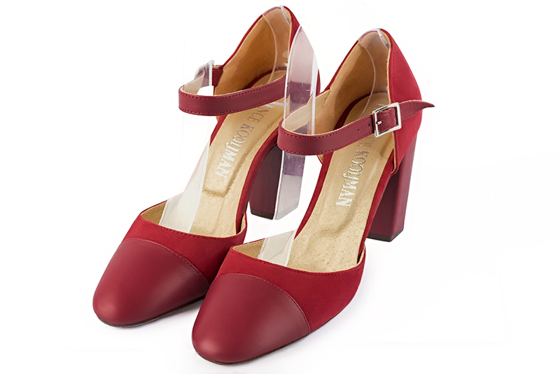 Cardinal red women's open side shoes, with an instep strap. Round toe. High block heels. Front view - Florence KOOIJMAN